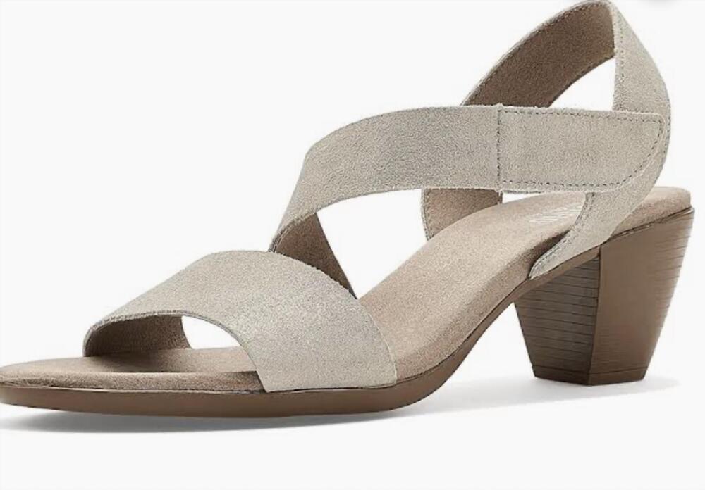 NEW MUNRO women's madeline sandals in beige